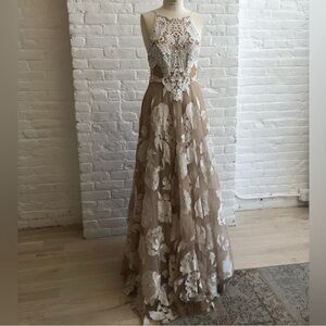 Rue De Seine Cream Floral appliqué Wedding Dress- Ami